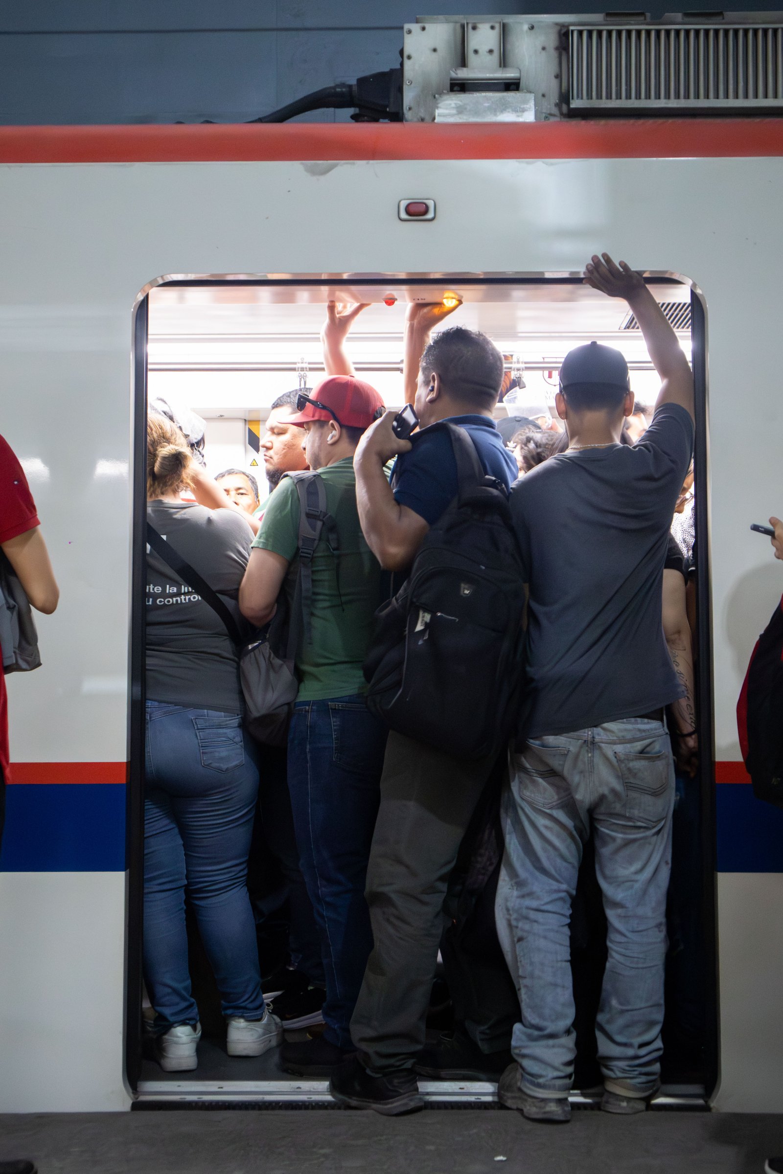 Fotografía 6 de la serie Vida Cotidiana en el transporte público